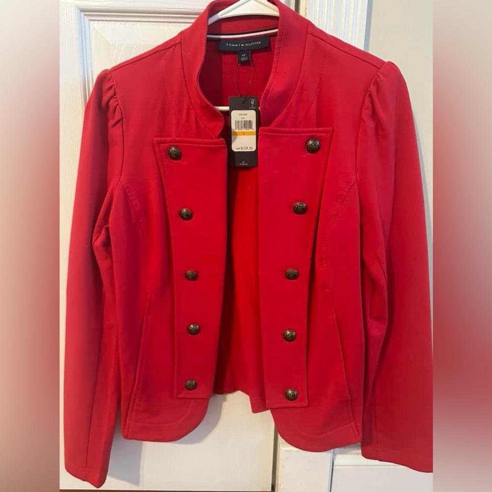 Women’s size small. New with Tags!